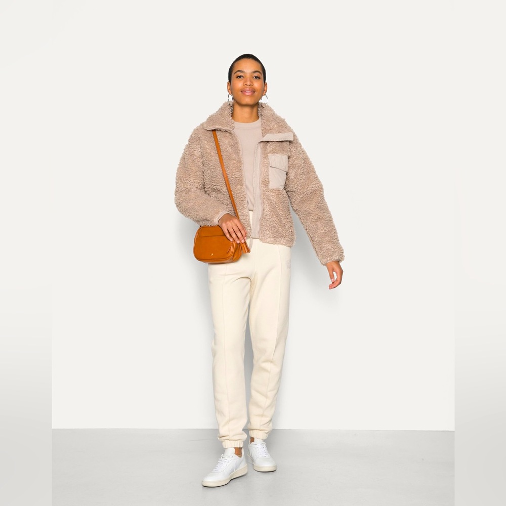 Abercrombie & Fitch Jackets & Coats Abercrombie Winter Resort Jacket
